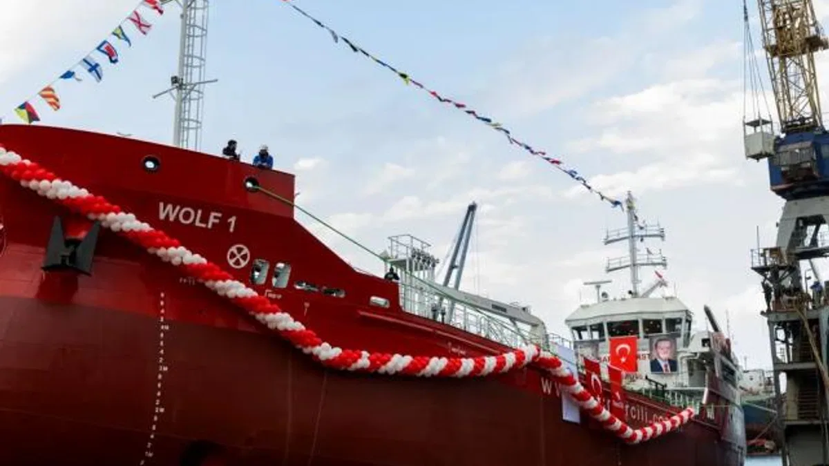 İlk sıfır emisyonlu tanker “WOLF 1” denize indirildi