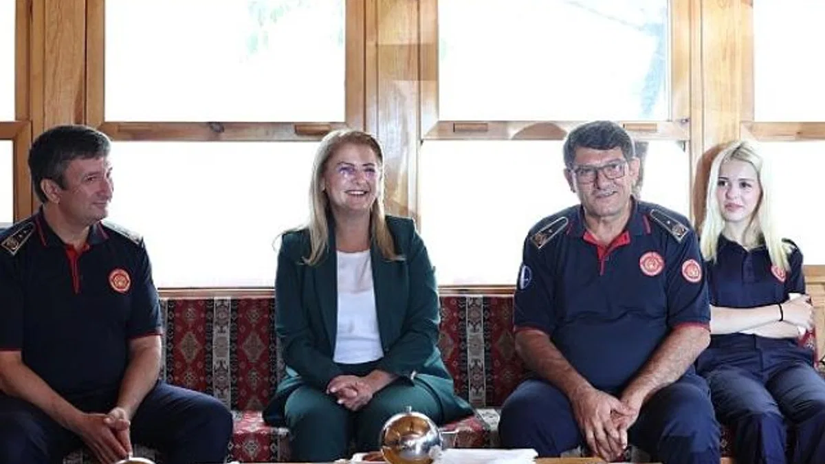 Başkan Ovalioğlu, itfaiyecileri ziyaret etti