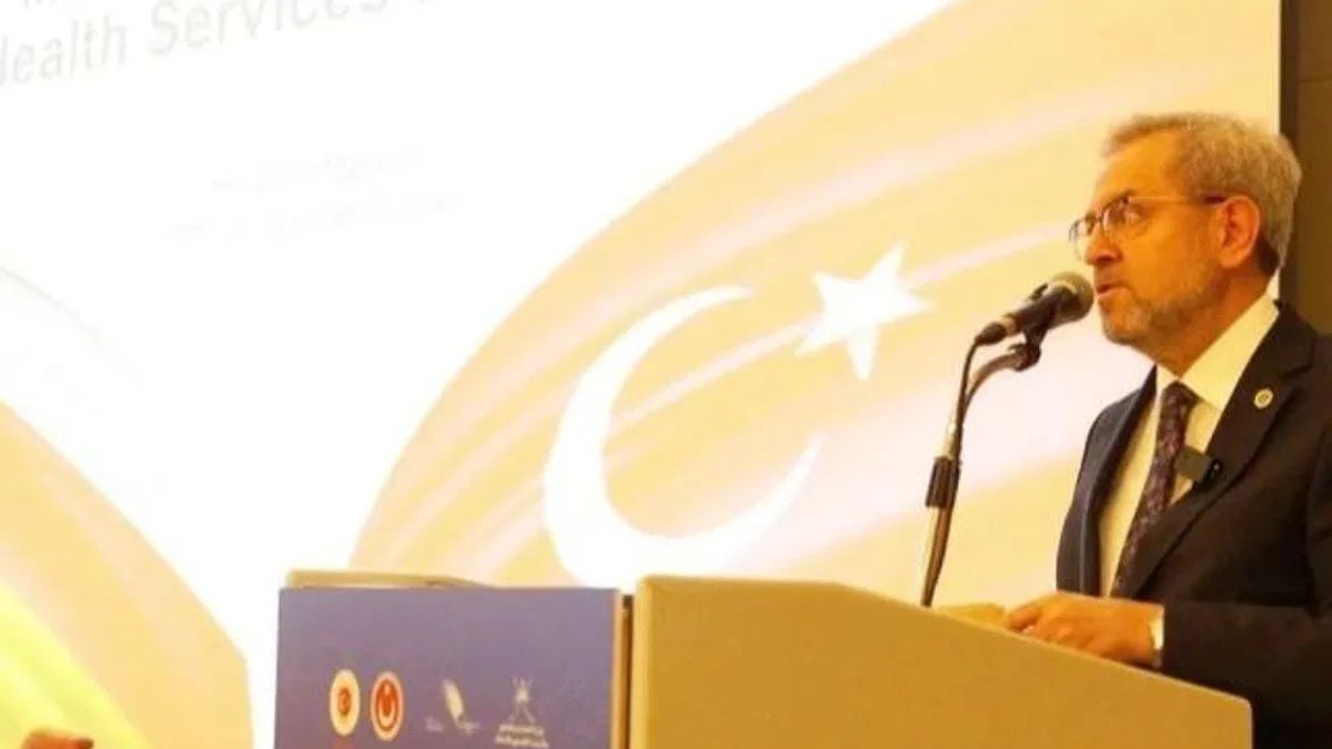 Rektör Ünüvar, Türkiye’nin sağlıktaki başarı hikayesini Umman’da anlattı