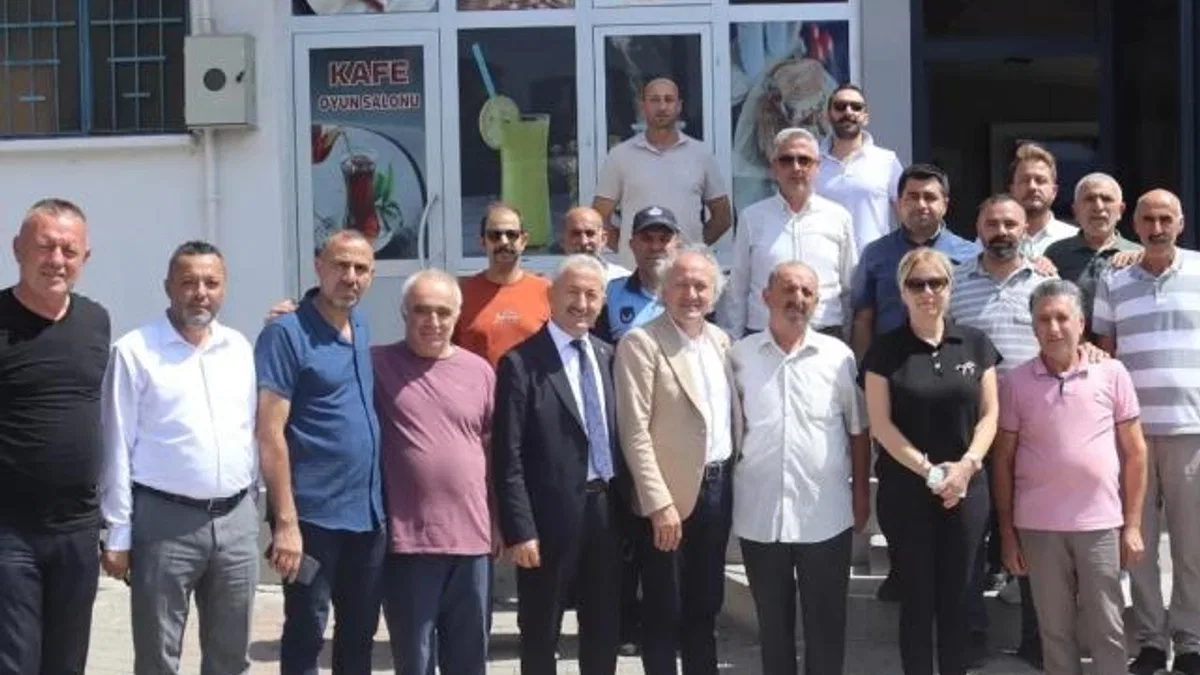 İzmit’te mahalle ziyaretleri devam ediyor