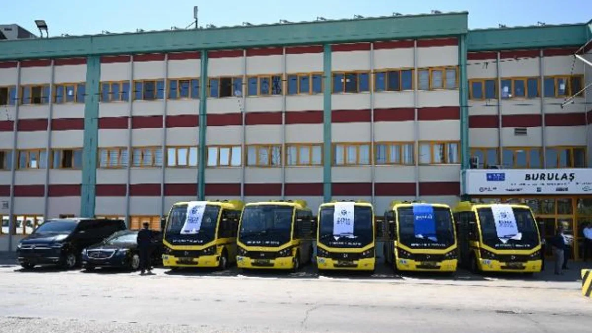 Bursa’da lüks makam araçları satıldı yerine mikrobüsler geldi