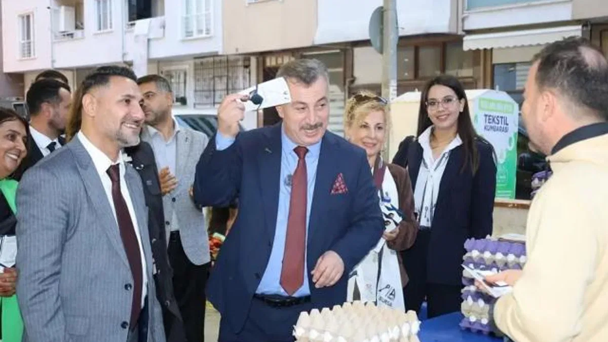 Anahtar Parti’den Bursa’da ‘Kapı Kapı Anahtar’