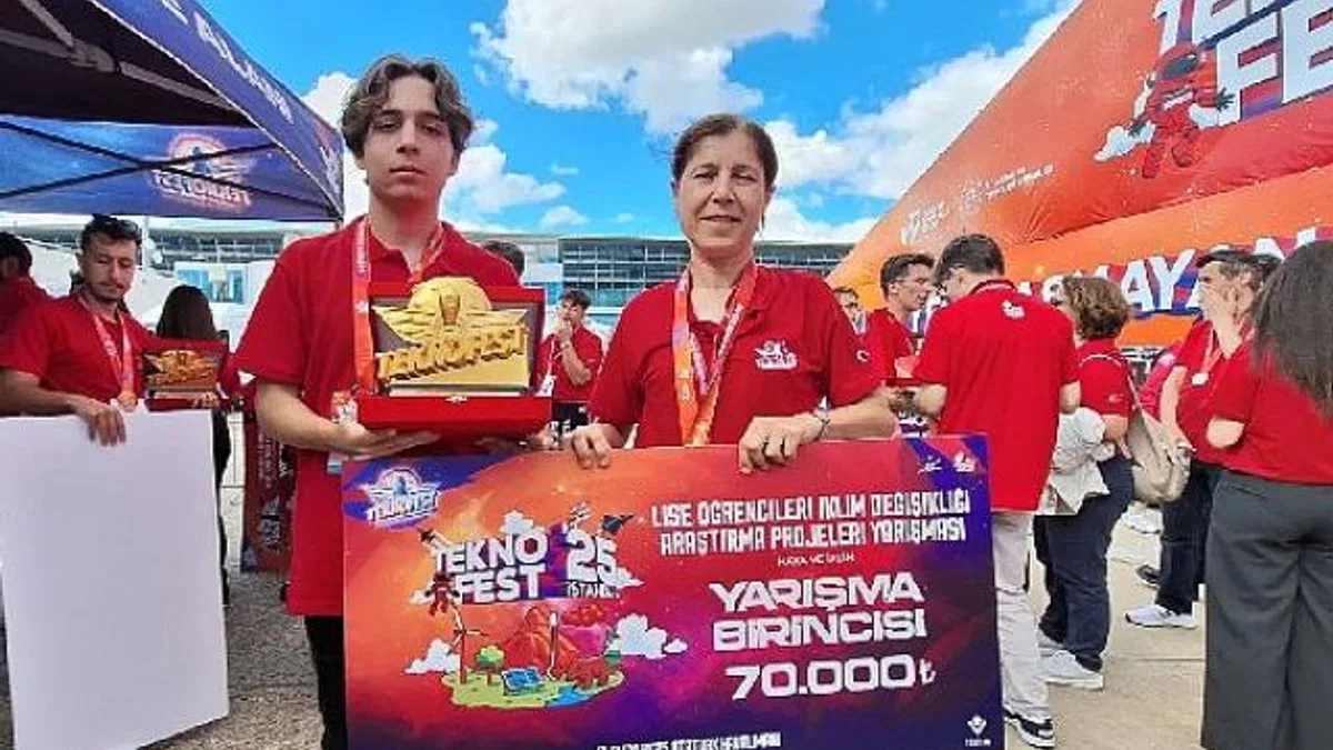 İzmir Fen Lisesi Öğrencisi, TEKNOFEST 2025’te Türkiye Birincisi Oldu