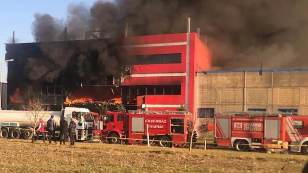 Kırklareli’nde oyuncak fabrikasında yangın