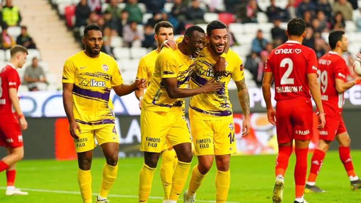 Onvo Antalyaspor 1-4 ikas Eyüpspor (Maç Sonucu) Eyüp Antalya’da farklı kazandı!