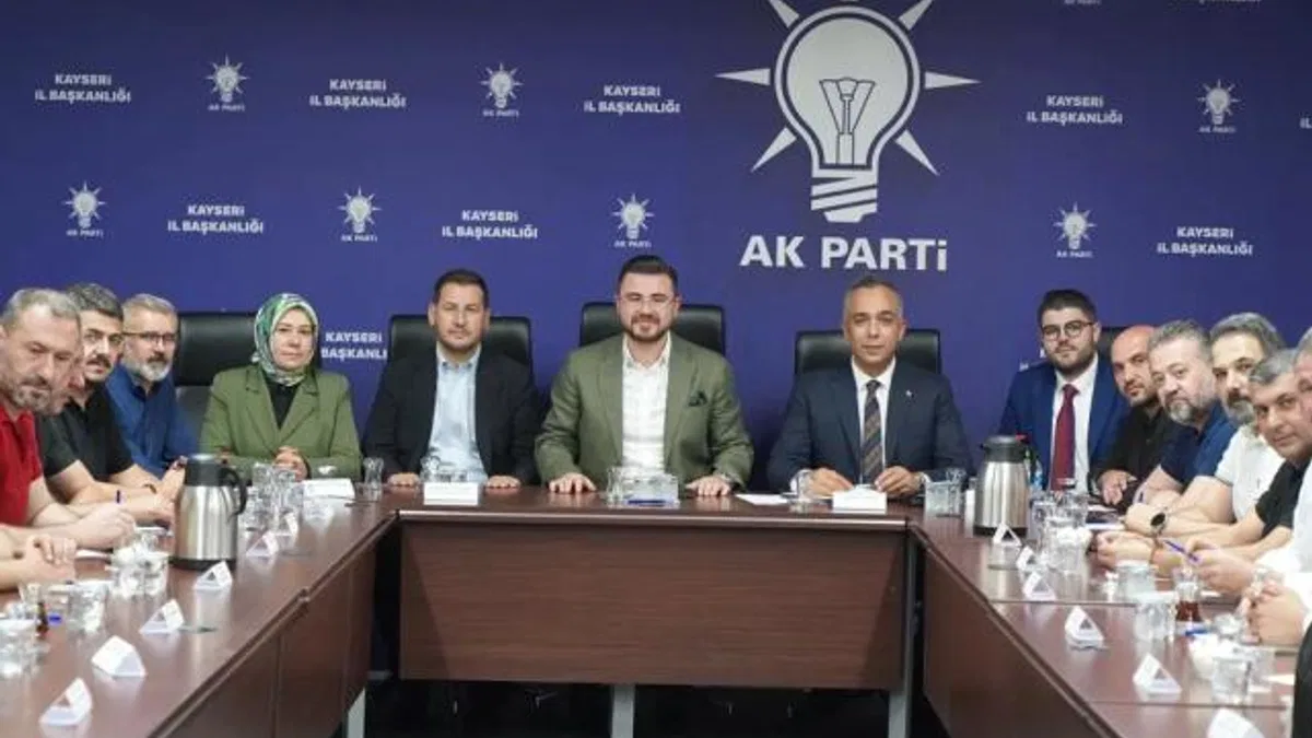 AK Parti Kayseri’de 7 istifa krizi!