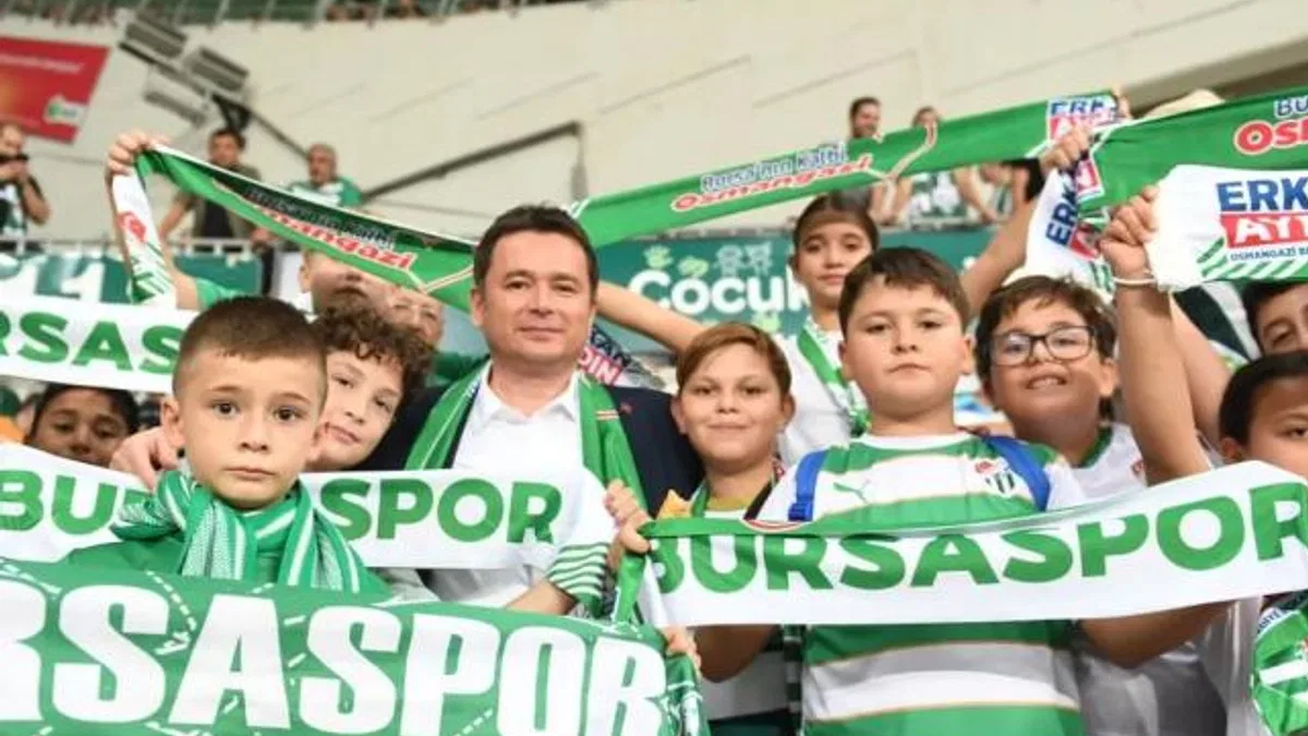 Başkan Aydın, Bursaspor maçını çocuklarla izledi