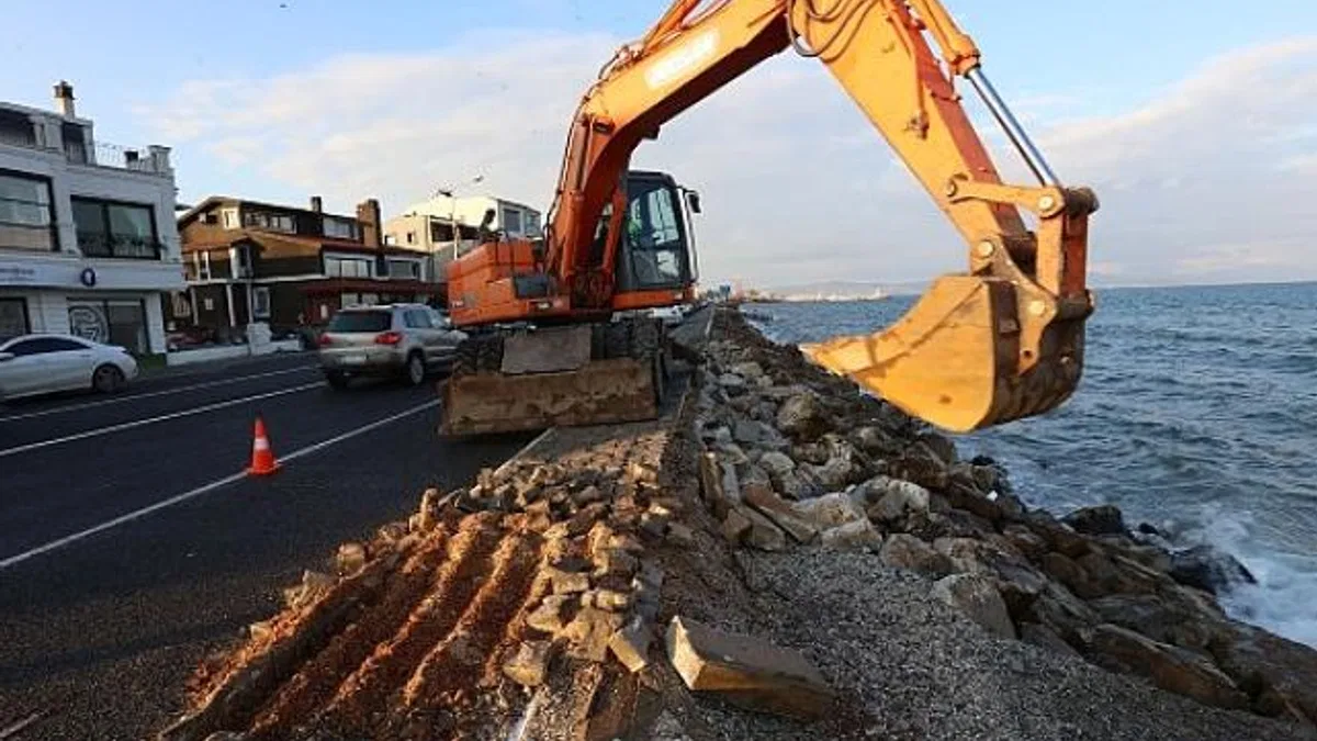 Güzelbahçe Belediyesi’nden Kanayan Yaraya Neşteri