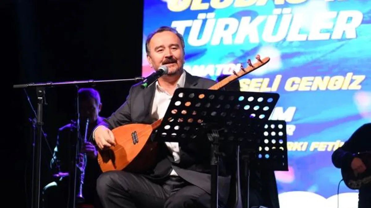 Menteşeli Cengiz, Bursa yöresi türküleri ile coşturdu