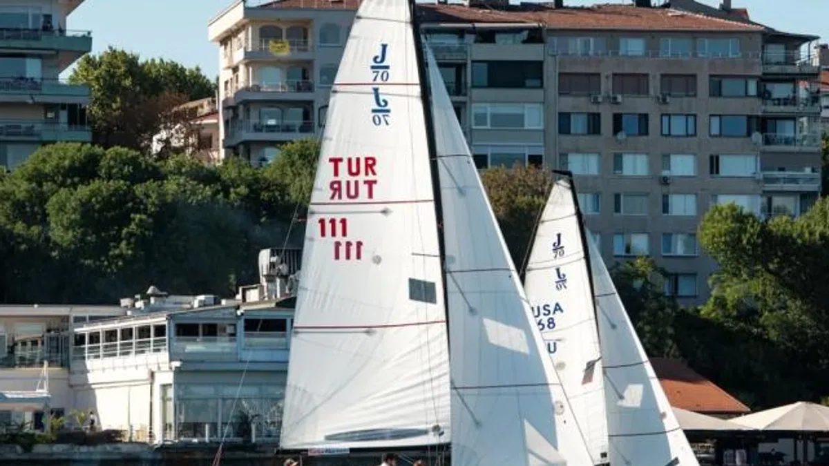 Olympos Regatta’da J/70 Match Race sınıfında yelkenlilerin maçı sona erdi