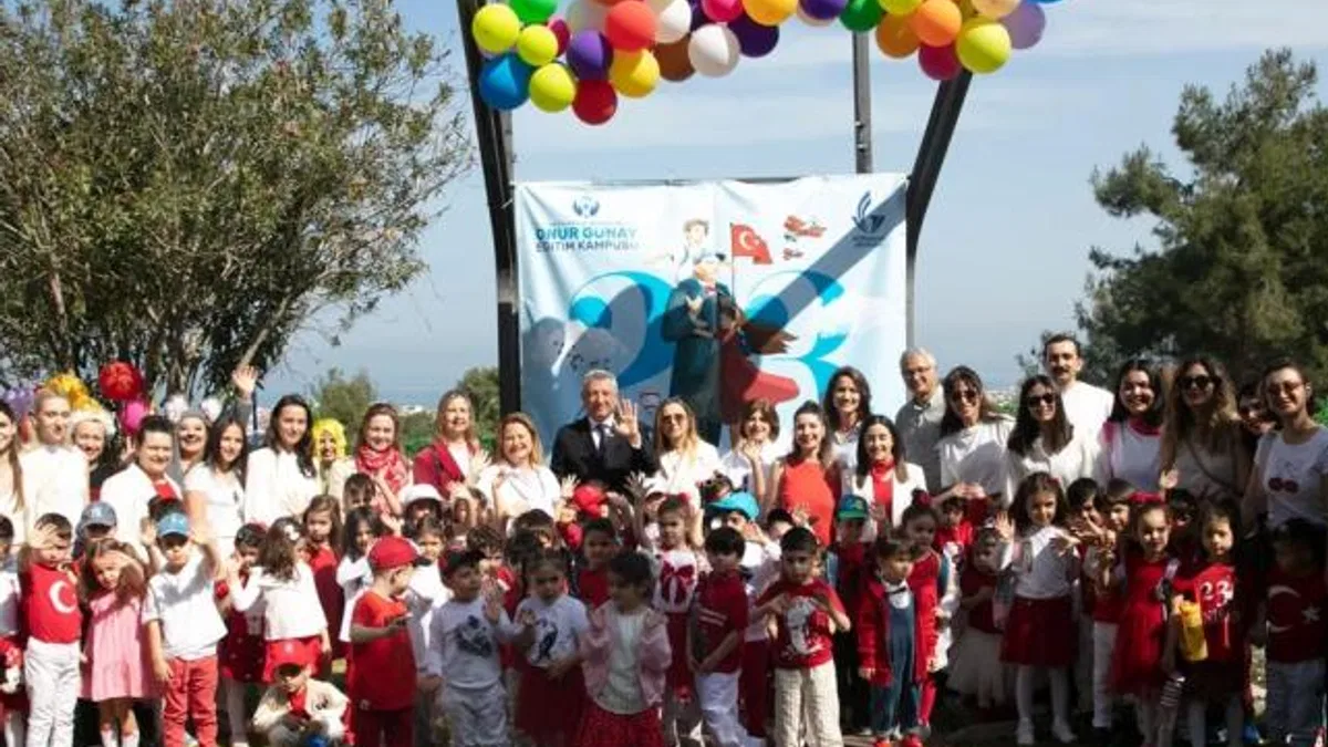 İzmir Güzelbahçe’de 23 Nisan coşkusu