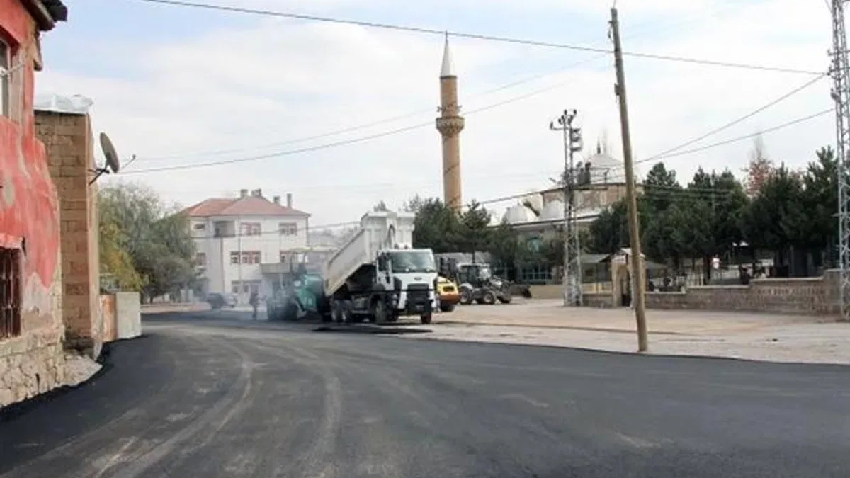 Kayseri Talas’ta Alaybeyli’ye yeni meydan