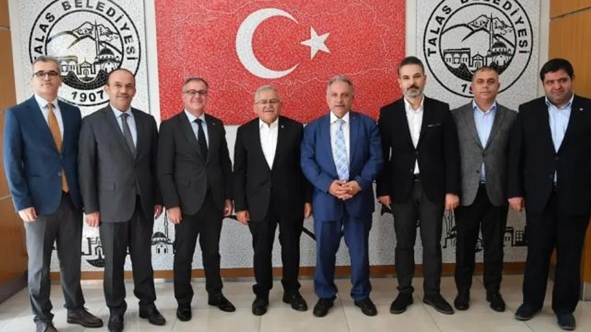 Başkan Büyükkılıç’tan Talas Belediye Başkanı Yalçın’a ziyaret