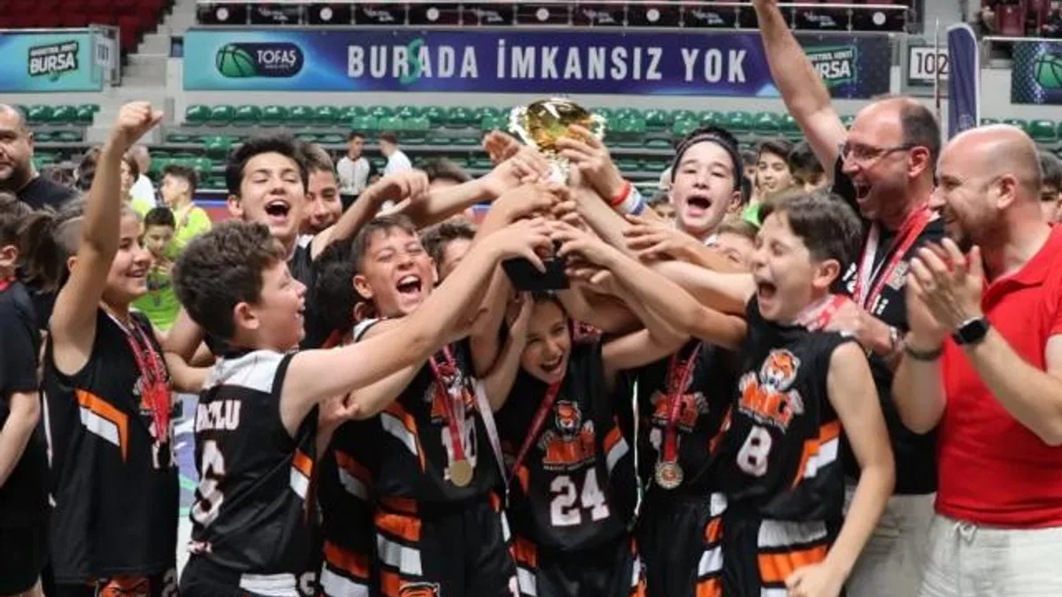 Basketbolda sezon finali Bursa’da yapıldı