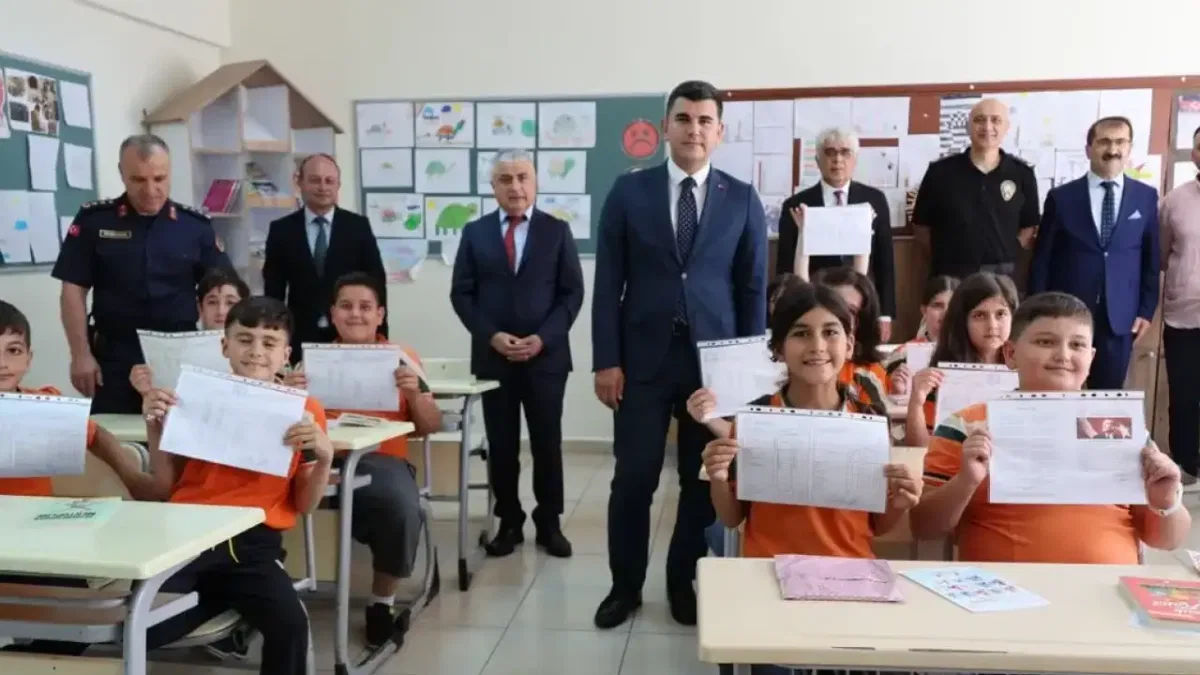 Artvin’de 22 bin 592 öğrenci karne heyecanı yaşadı