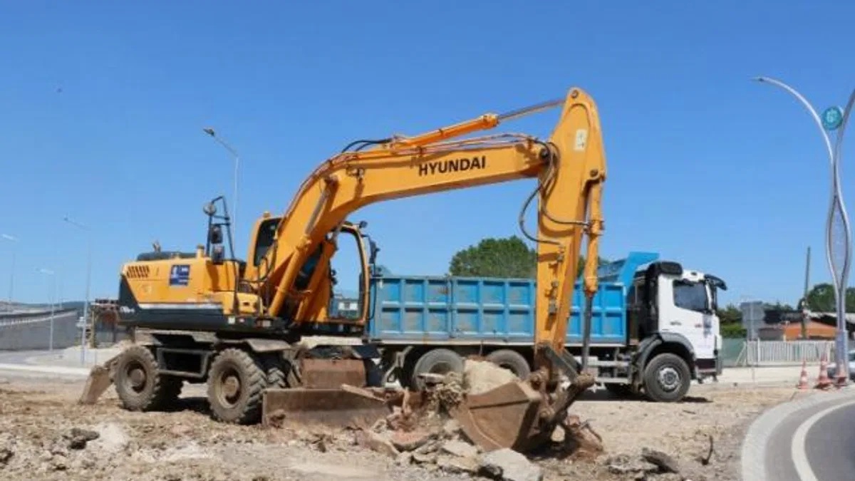 Kocaeli’de Yeşilova-Solaklar Kavşağı’nda çevre düzenlenmesi
