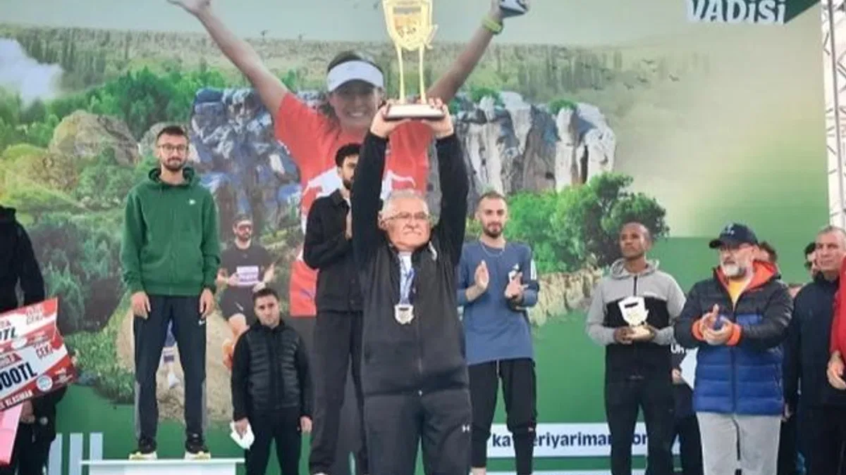 Memduh Büyükkılıç’tan Kayseri Yarı Maratonu’na davet