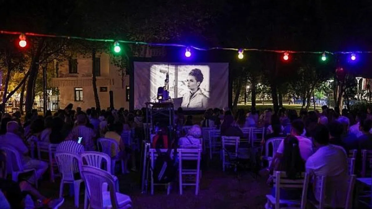 Yeşilçam Festivali’nde yıldızlar altında sinema keyfi