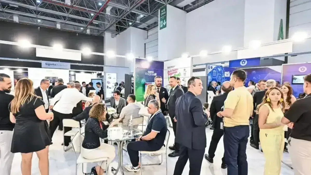 Sigorta İzmir sektörün buluşma noktası oldu