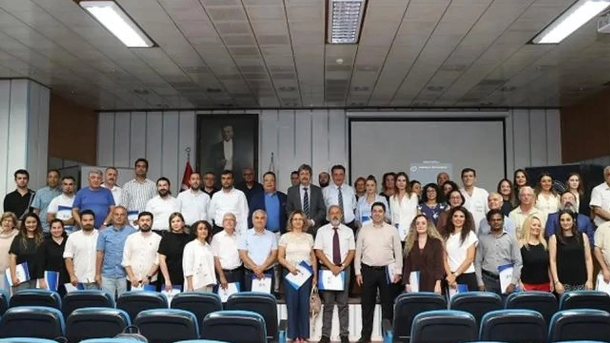 BUÜ’de başarılı akademisyenler ödüllendiriliyor