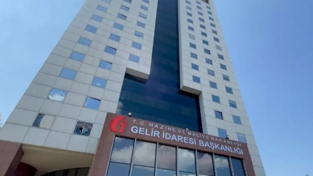 Vergi Dairesi’nde kartlar yeniden dağıtıldı… Gelir İdaresi tek tip örgüt yapısına kavuştu