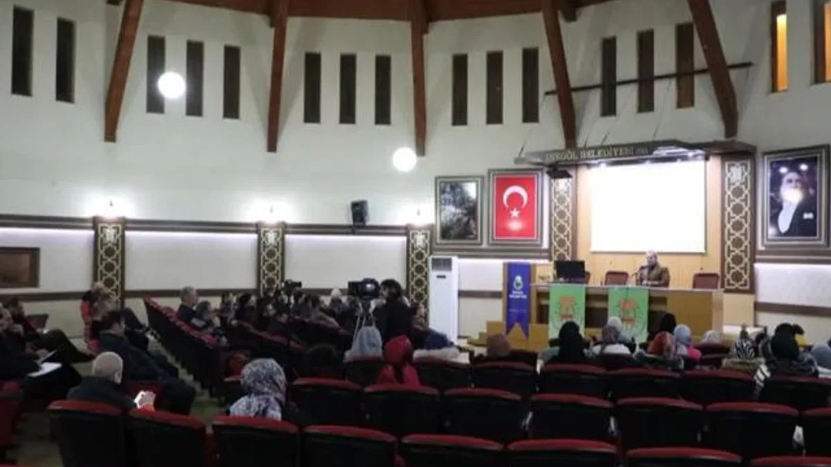 Eğitimci İsmail Güler Aile Okulunda İnegöllülerle buluştu