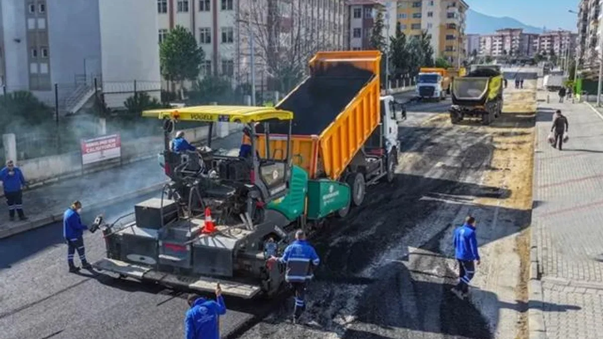 Denizli’de caddeler yenileniyor