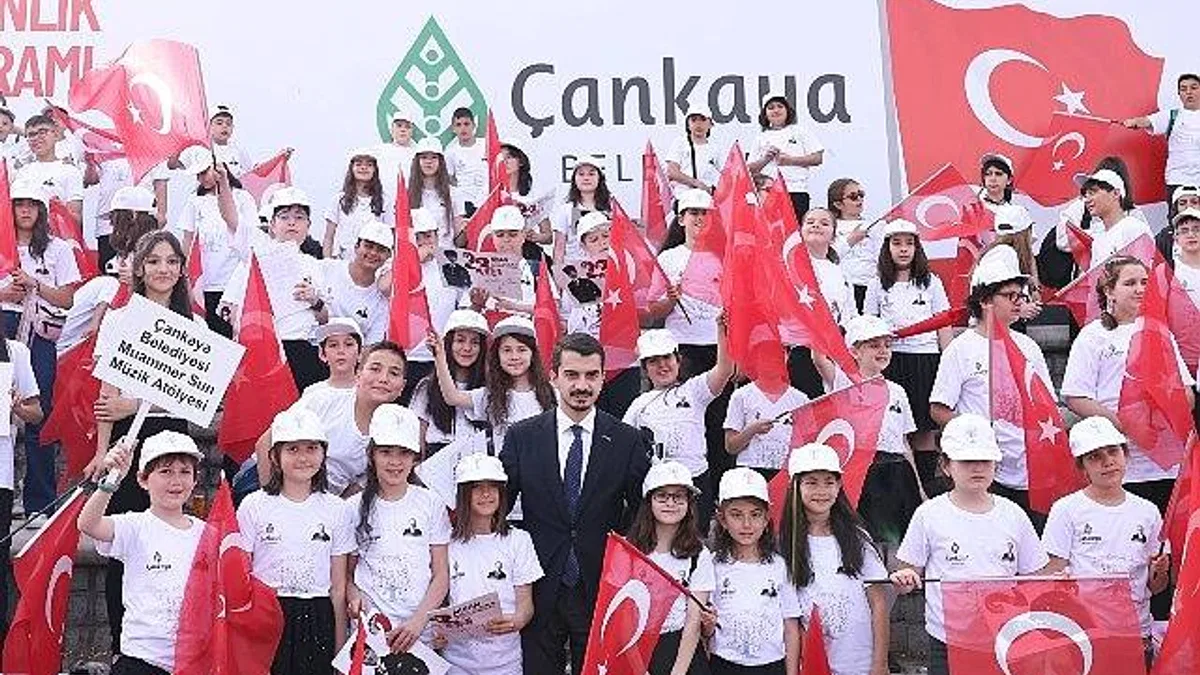 Çankaya Belediyesi, 23 Nisan Ulusal Egemenlik ve Çocuk Bayramı’nı birbirinden renkli etkinliklerle, ilçenin dört bir yanında coşkuyla kutladı
