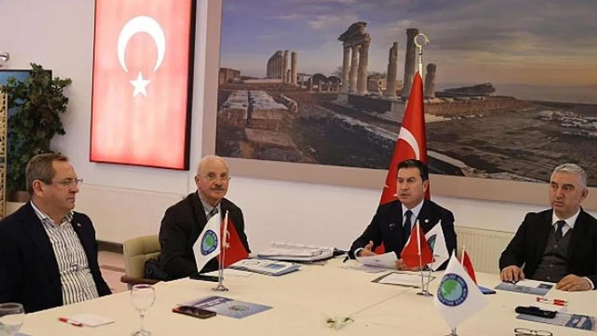 Kıyı Ege Belediyeler Birliği Bergama’da Toplandı
