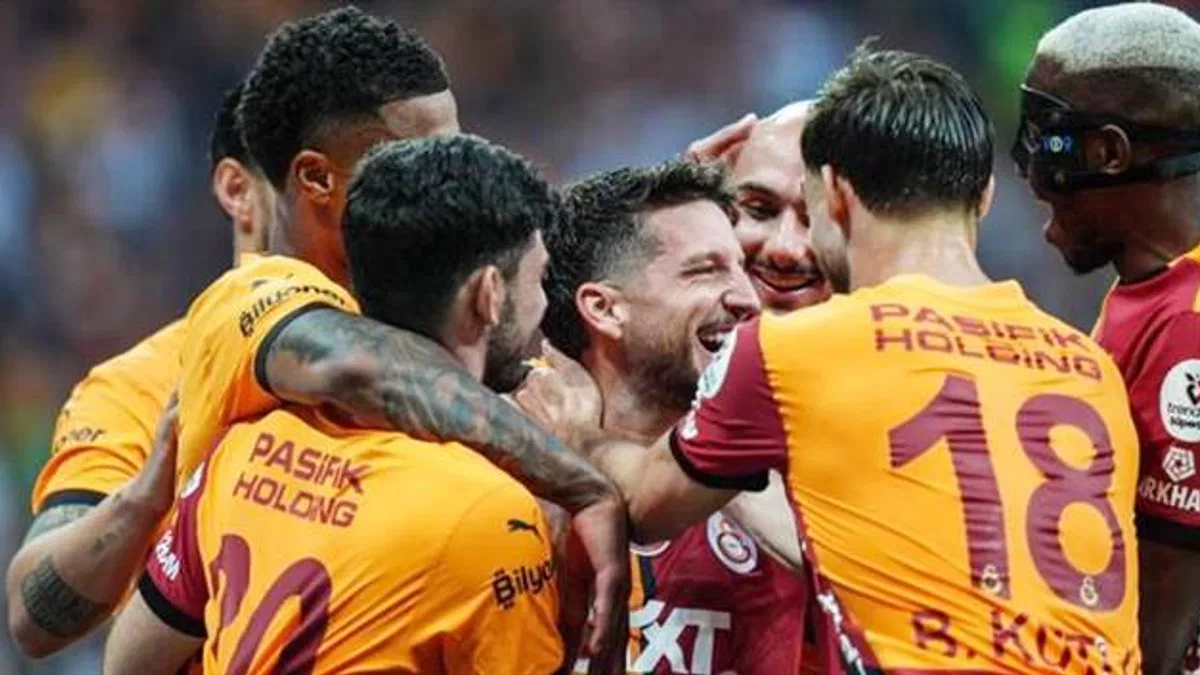 Galatasaray 2-0 Rams Başakşehir (Maç Sonucu) Şampiyon Cimbom Sezonu Galibiyetle Kapattı!
