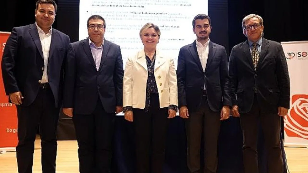 “Başkan Güner, ‘Sosyal Demokrasi ve Türkiye’ paneline katıldı”
