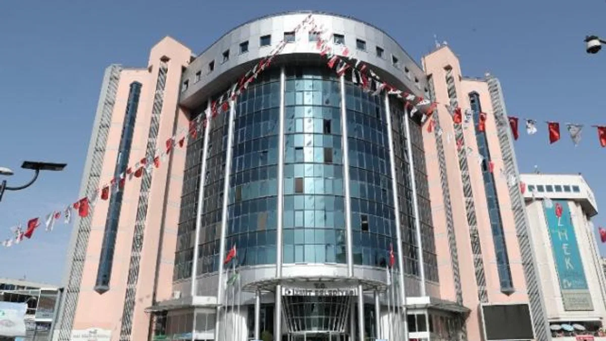 İzmit Belediyesinde kimseye özel araç tahsis edilmeyecek