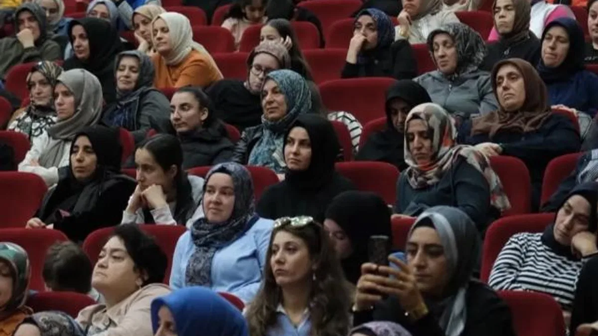 Kocaeli’de ‘Aile Mektebi Sohbetleri’ yoğun ilgi gördü