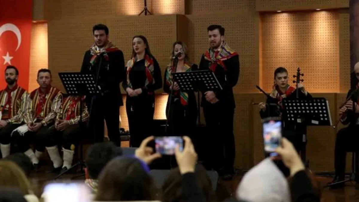 Sakaryalı müzikseverler türkülerle maziye gitti