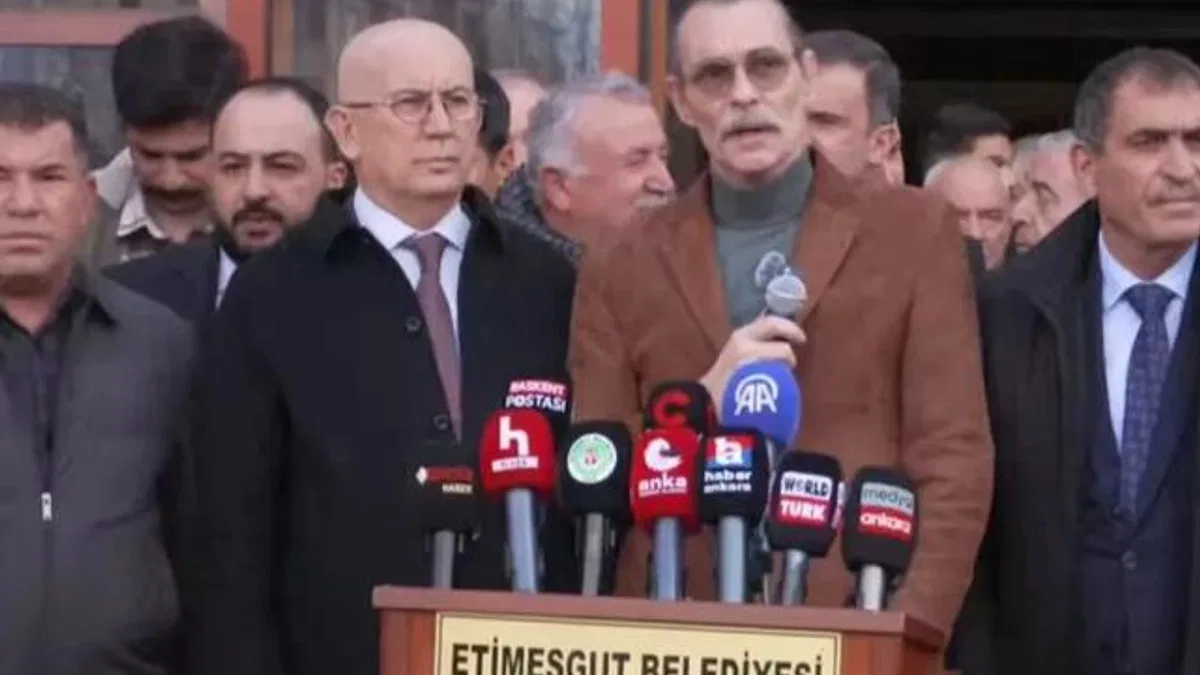 Etimesgut’ta ‘yolsuzluk’ iddialarına Beşikçioğlu’ndan açıklama