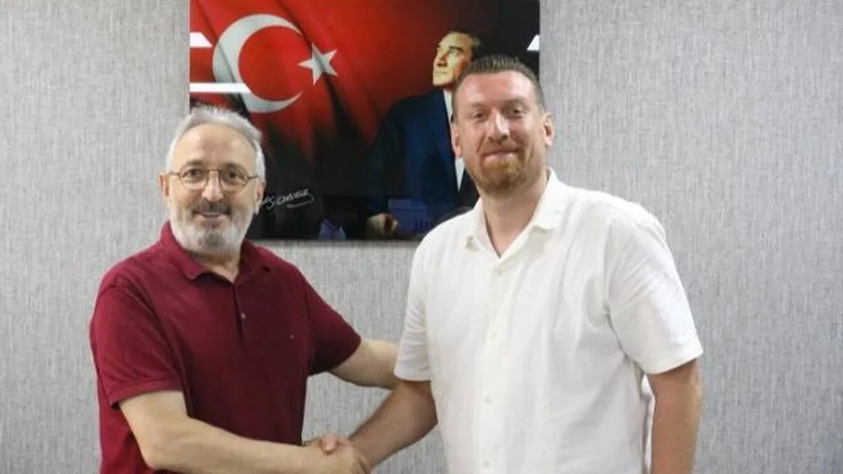 Bursa Büyükşehir’de Kadın Hentbol Takımı Mehmet Fatih Işık’a emanet