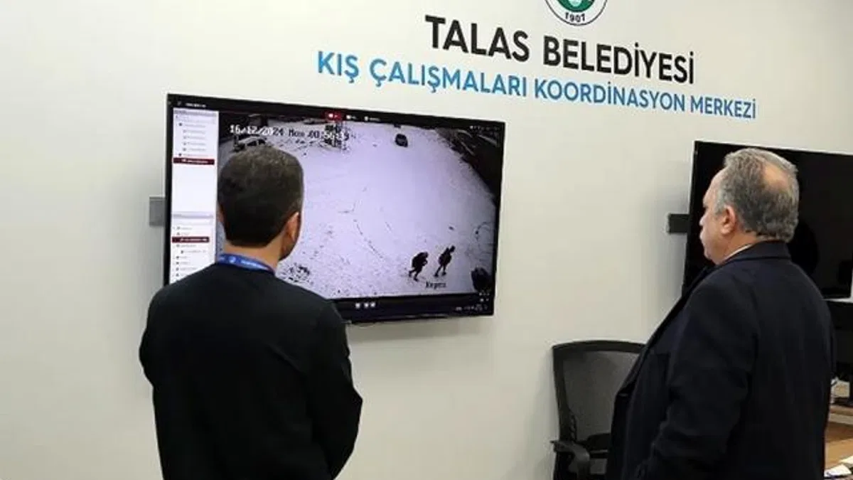 Kayseri Talas’ta kar yağışına 7/24 takip