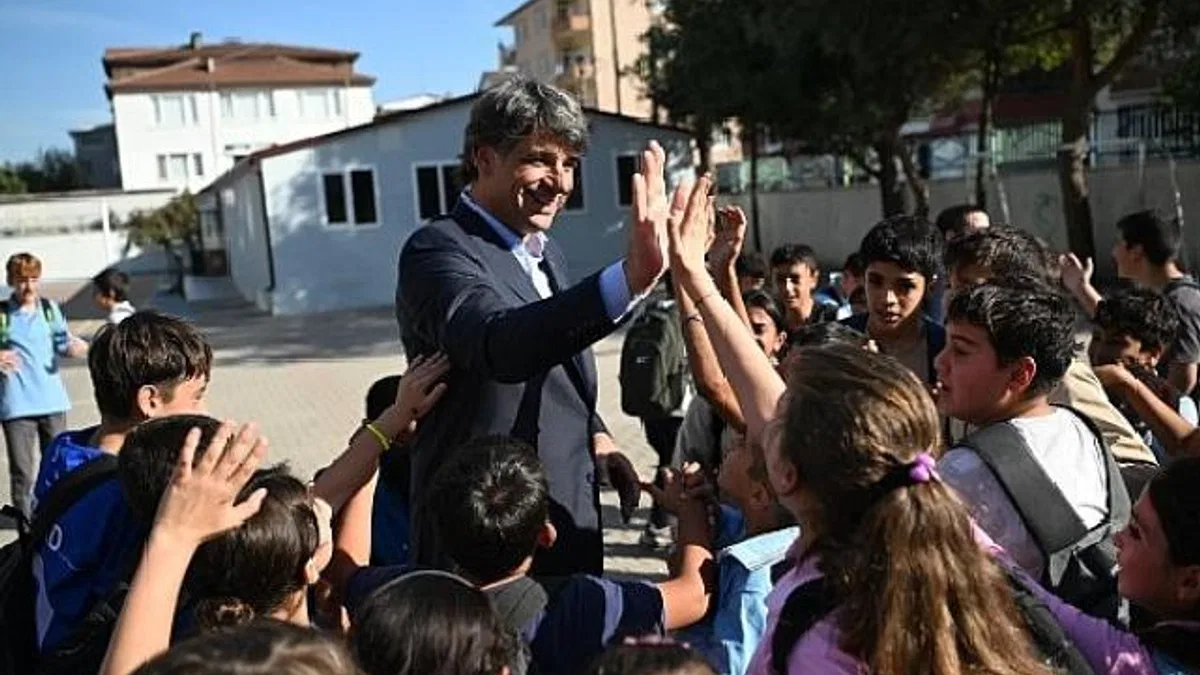 Öğrencilerden Kocaman’a sevgi seli.
