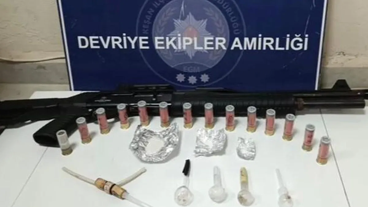 Keşan’da silaha ve uyuşturucuya el konuldu