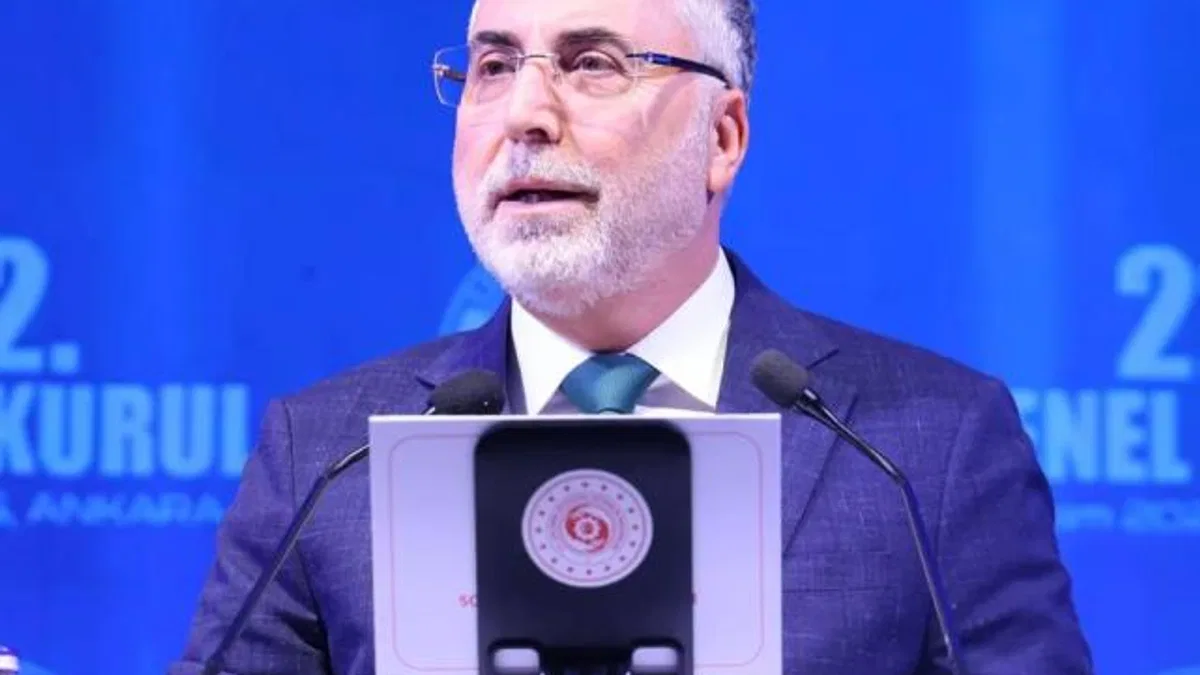 Bakan Işıkhan: İşsizlik düşüyor, istihdam artıyor