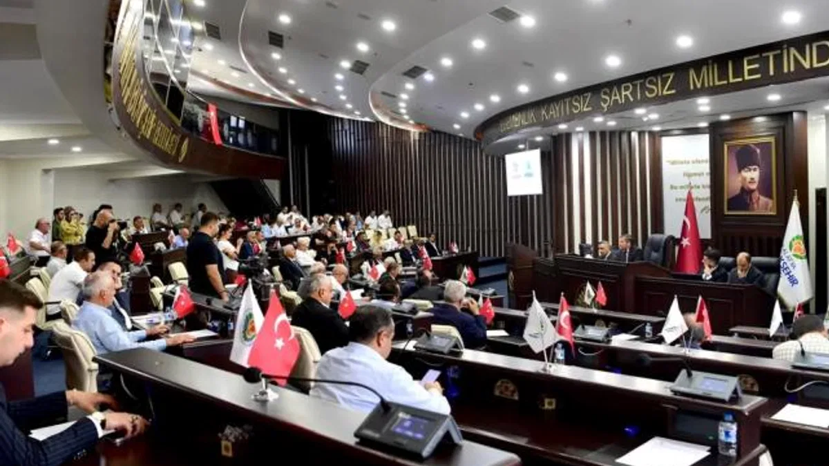 Malatya’da üniversite öğrencilerine ulaşım ve eğitim desteği