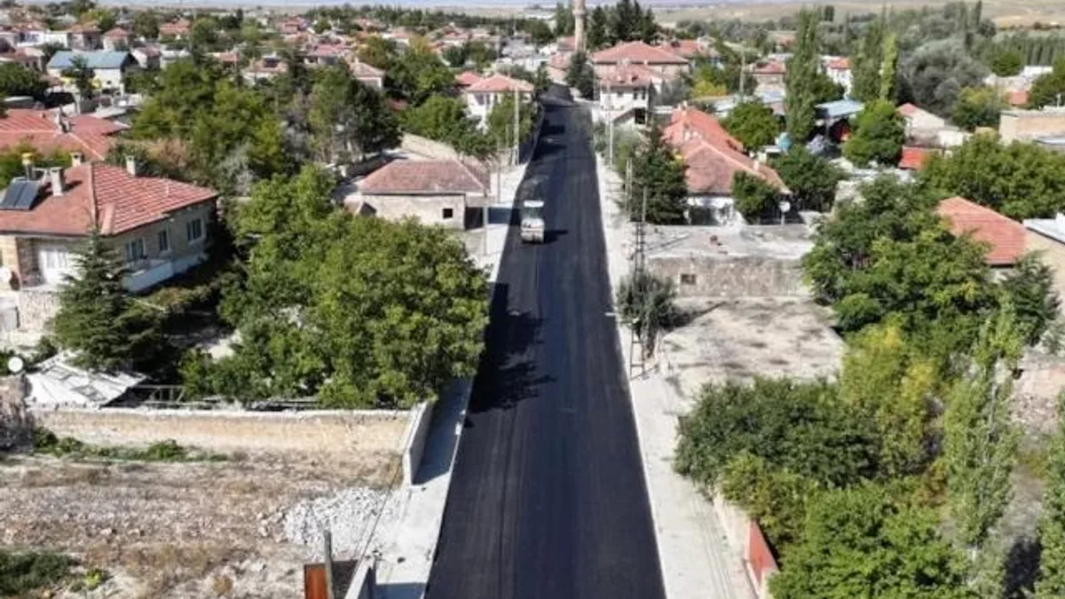Kocasinan’da Düver Mahallesi ana yolu yenilendi