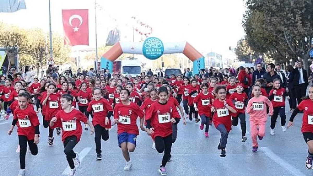 “Cumhuriyet Koşusu” ile bayram coşkusu başladı