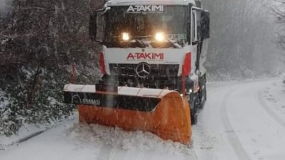 Büyükşehir karla mücadelede seferber oldu