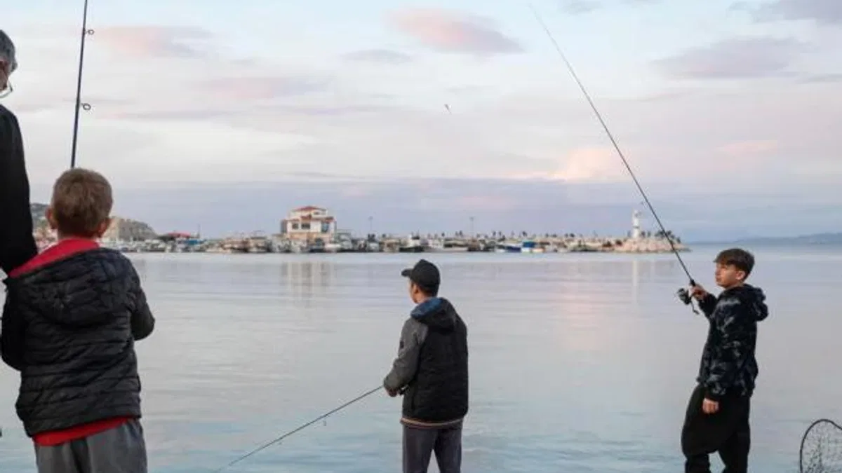 İzmir Mordoğan’da balık avı heyecanı