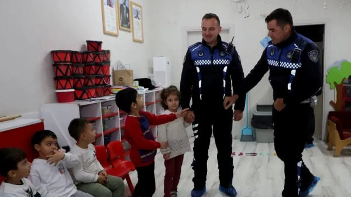 Sakaryalı minikler trafik kurallarını öğrendi