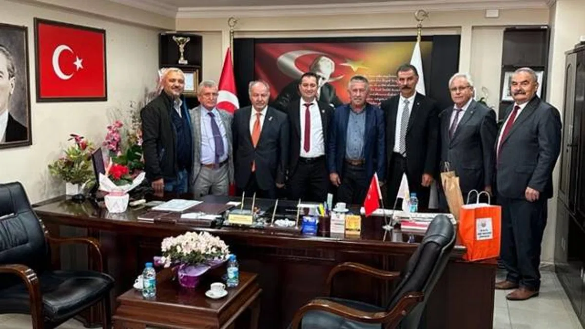 Başkan Kıral’a, geçmiş dönem belediye başkanlarından ziyaret