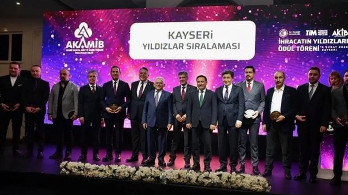 Kayseri’de İhracatın Yıldızları ödüllerine kavuştu