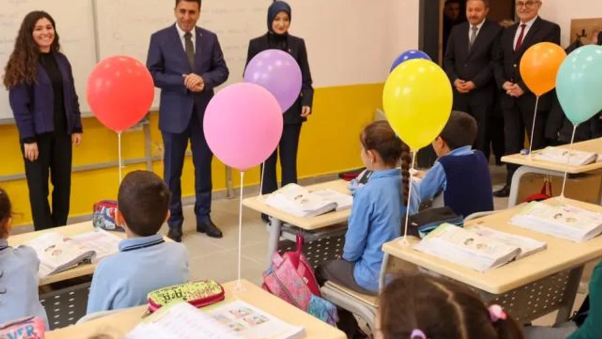 Bilecik Valisi yeni okul binasını ziyaret etti