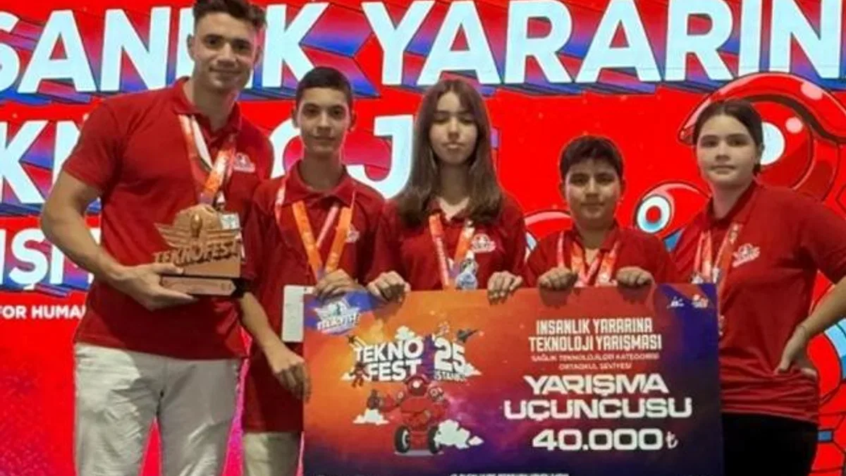 İzmirli öğrencilerden TEKNOFEST’te büyük başarı
